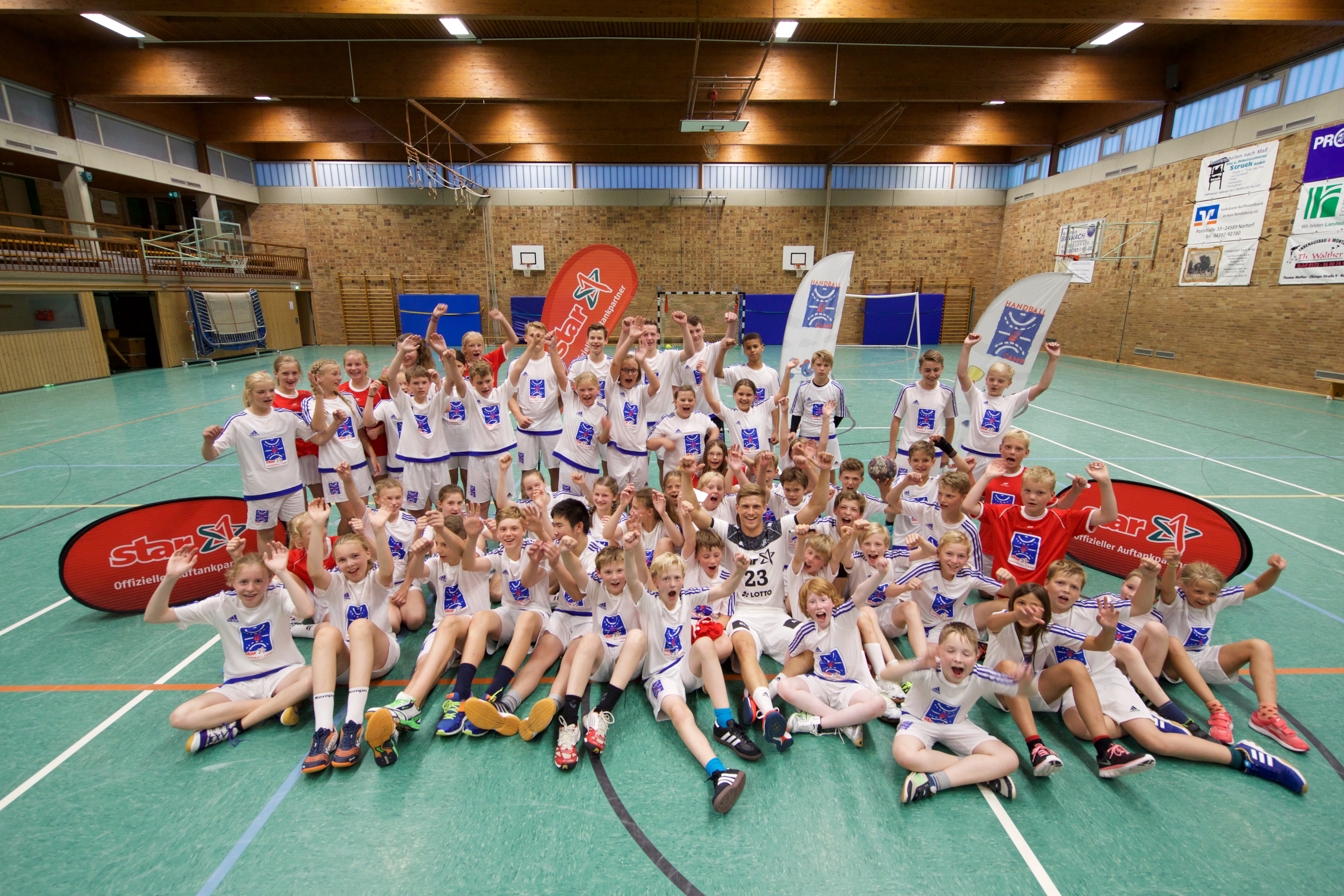 08_THW-YOUNGstar_Camp_Teamfoto_20mit_20R__Dahmke©ORLEN_20Deutschland.jpg